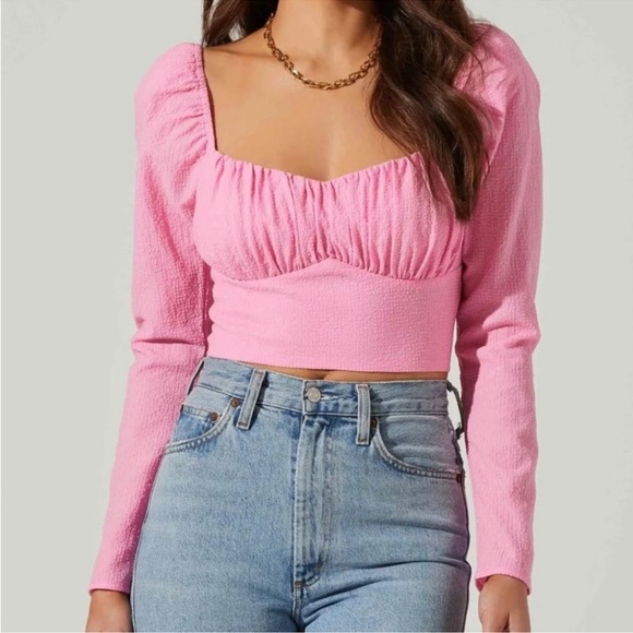 ASTR The Label Pink Long Sleeve Square Neck Crop Top Size Large Smocked Back - Picture 1 of 11